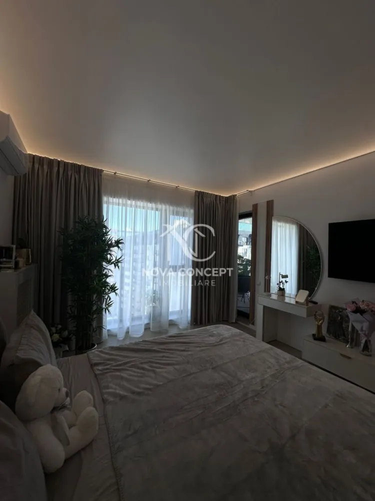 Închiriere Studio Premium - Complex Cortina North | Sector 1 - Gata de mutare! Un spațiu modern, liniștit și complet echipat, la câteva minute de Promenada Mall și Metrou Aurel Vlaicu.

 Detalii cheie: • Etaj: 9 din 10 (vedere superbă spre curtea interioară). • Confort: Complet mobilat și utilat (centrală proprie, AC, mașină de spălat rufe + mașină de spălat vase). 
Parcare: Posibilitate loc de parcare la 70 Euro/lună.
 Condiții: Nu se acceptă animale de companie. Se oferă contract ANAF.
 Preț: 630 Euro/lună. 
Tel: 0766591268