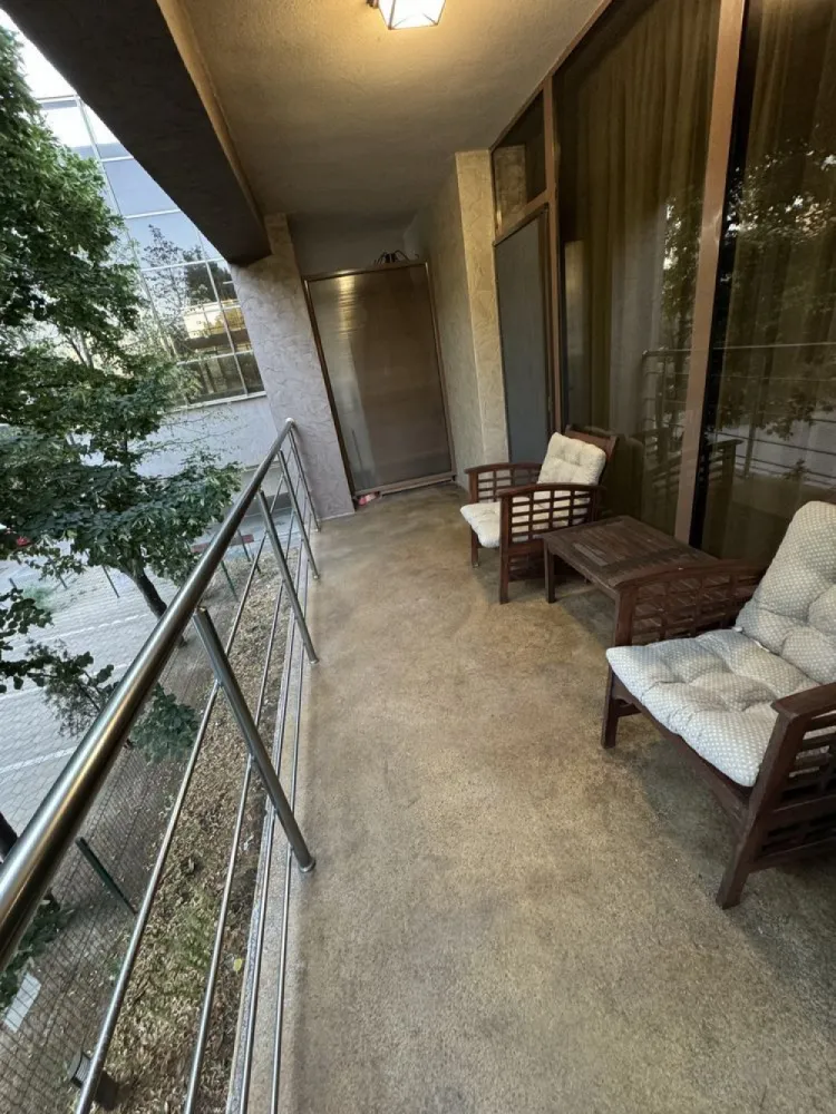 Apartament 3 Camere de Inchiriat - Mobilat si Utilat Premium - MAG INVEST va propune spre inchiriere un apartament cu 3 camere, situat intr-un complex rezidential modern din zona Bariera Traian. Proprietatea este complet mobilata si utilata, cu finisaje si electrocasnice premium, oferind un standard ridicat de confort si functionalitate.

Dotari si electrocasnice:
Plita incorporata
Hota
Cuptor electric
Frigider
Masina de spalat rufe cu uscator
Televizor
Aer conditionat
Facilitati suplimentare:
Loc de parcare privat inclus

Apartament spatios si luminos
Situat intr-un ansamblu rezidential sigur, cu acces rapid la puncte de interes

Pret inchiriere: 550 EUR / luna
Garantie: 550 EUR
Comision agentie: 70% din prima luna de chirie

Pentru detalii si programari vizionari:
Ene Liliana - 0746.252.252
MAG INVEST