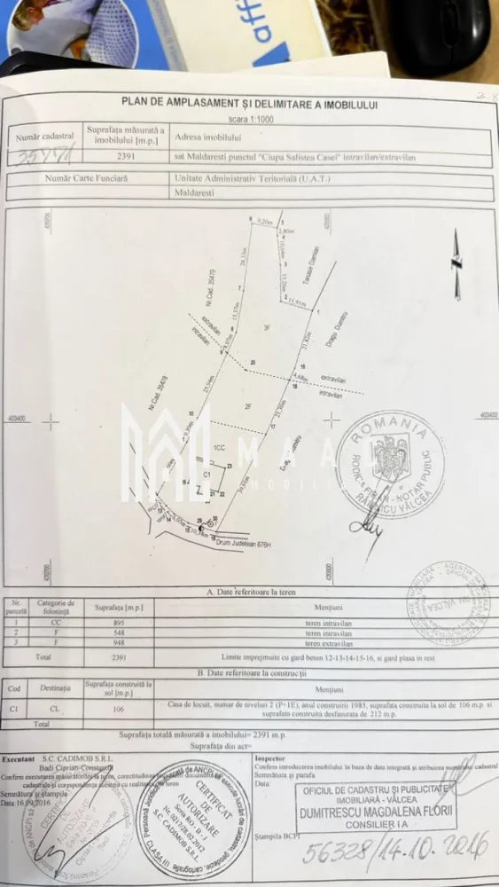 casa de vanzare | zona linistita | sat Maldaresti. - MAAC Imobiliare vă propune spre vânzare o proprietate deosebită, situată în pitoreasca zonă Măldărești, una dintre cele mai apreciate destinații turistice din județul Vâlcea. Renumită pentru farmecul său autentic și pentru obiectivele istorice deosebite precum Conacul lui Maldăr și Odaile Brâncovenești, localitatea atrage anual turiști în căutarea liniștii, tradiției și peisajelor spectaculoase.

Proprietatea dispune de 8 camere spațioase și este amplasată pe un teren generos de 2.500 mp, beneficiind suplimentar de încă 1.000 mp teren situat vis-a-vis, oferind multiple posibilități de amenajare sau investiție.

Casa beneficiază de utilități precum curent electric și apă, fiind ideală atât pentru locuință permanentă, casă de vacanță, cât și pentru dezvoltarea unei activități turistice, datorită poziționării excelente într-o zonă cu puternic potențial turistic.

Atmosfera autentică a locului, liniștea naturii și apropierea de atracțiile istorice transformă această proprietate într-o oportunitate rară pentru cei care își doresc un colț de poveste în inima Olteniei de sub munte.

Pentru mai multe detalii și programarea unei vizionări, vă rugăm să contactați MAAC Imobiliare și să menționați la telefon numărul CP3115491