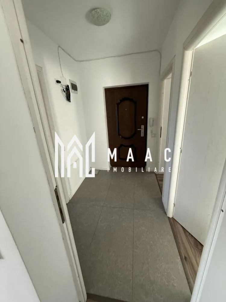 Apartament 2 Camere | Decomandat | Cartierul Arhitecților - MAAC Imobiliare vă propune spre vânzare un apartament modern cu 2 camere decomandate, situat la parter, ideal pentru locuit sau investiție. 

Caracteristici principale
• apartament decomandat
• suprafață totală de 47 mp
• situat la parter
• încălzire în pardoseală
• 2 locuri de parcare private incluse

Compartimentare și dotări
• living
• dormitor
• bucătărie separată, dotată cu frigider, cuptor și plită
• baie

Pentru mai multe detalii sau programarea unei vizionări, vă rugăm să ne contactați și să menționați ID-ul proprietății: CP3096237.