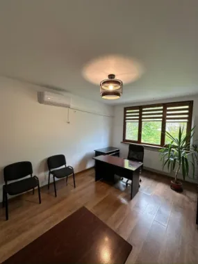 Garsonieră de închiriat – ideală pentru birou/cabinet, Țiglina 1