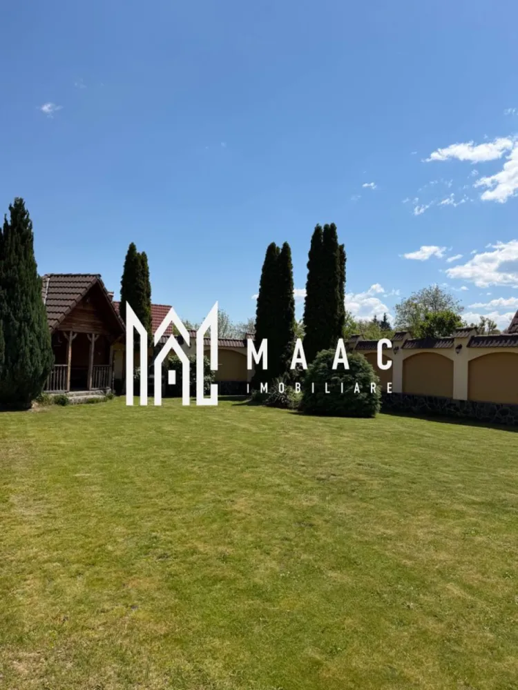 Casa 4 camere| 185 MPU | Saliste - MAAC Imobiliare vă propune spre vânzare o casă spațioasă situată în orașul Săliște, într-o zonă liniștită, apreciată pentru aerul curat, intimitate și accesibilitate. Proprietatea se remarcă prin suprafețele generoase, terenul amplu și accesul din două străzi, fiind alegerea ideală atât pentru locuit permanent, cât și pentru investiție sau casă de vacanță.

Imobilul are o suprafață construită de aproximativ 350 mp și este amplasat pe un teren de 900 mp, oferind multiple spații utile și zone dedicate relaxării și depozitării.

Compartimentarea este realizată astfel:

-living spațios
-3 dormitoare
-2 bucătării
-2 băi
-2 garaje
-magazie
-filigorie

Printre avantajele proprietății se regăsesc:
-teren generos de 900 mp
-acces din două străzi
-spații interioare generoase și bine compartimentate
-zonă liniștită, cu aer curat
-ideală pentru familie numeroasă
-potrivită pentru investiție sau casă de vacanță
-se vinde complet mobilată și utilată
-curte spațioasă cu multiple posibilități de amenajare

Proprietatea oferă confort, funcționalitate și intimitate, fiind pregătită pentru mutare imediată.

Pentru mai multe detalii sau pentru programarea unei vizionări, vă rugăm să ne contactați specificând ID: CP3115511