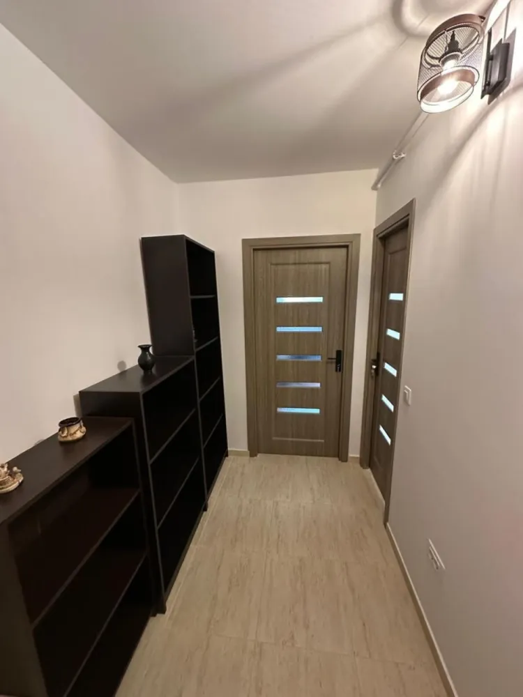 Garsonieră de închiriat – ideală pentru birou/cabinet, Țiglina 1