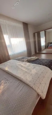 De vânzare casă premium tip duplex, vedere spre Lacul Brates, comision 0%