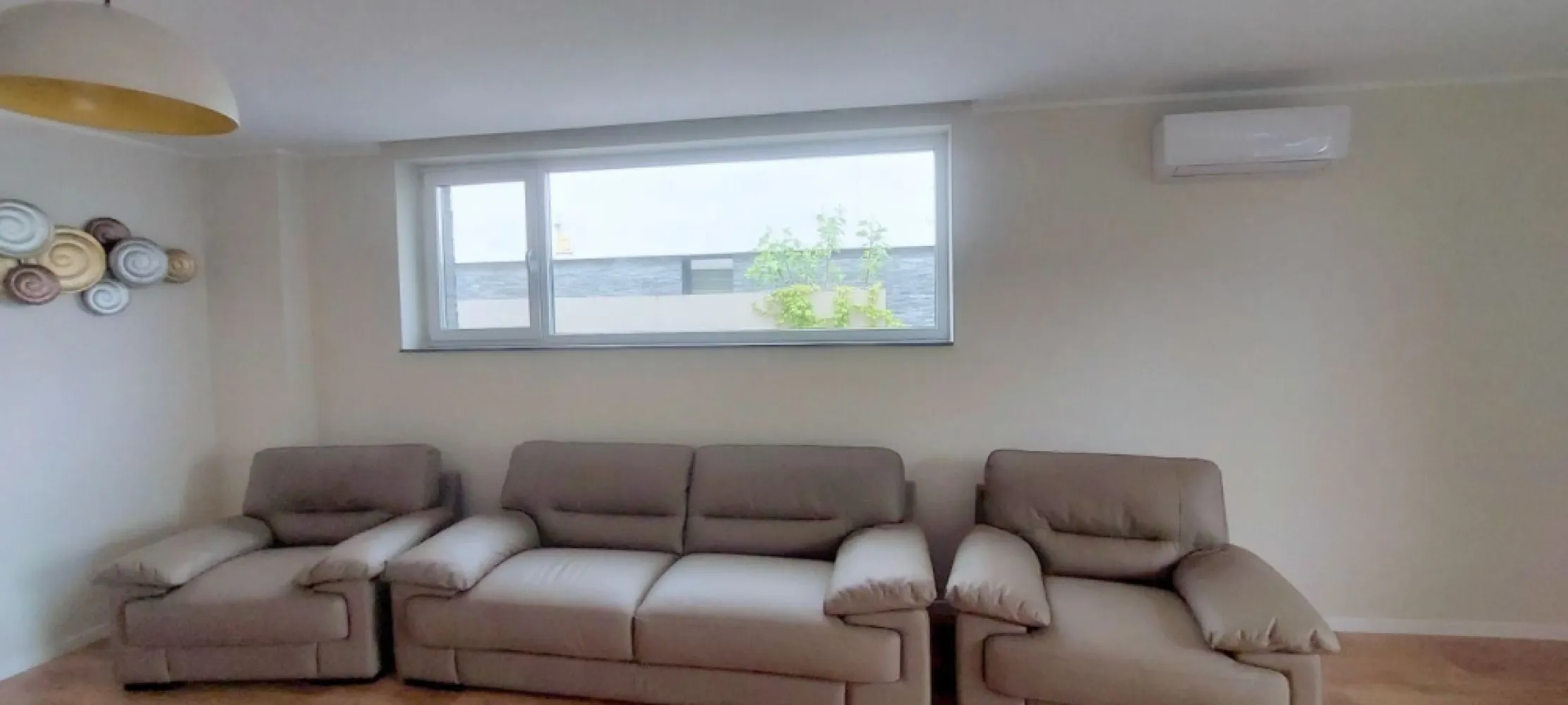 De vânzare casă premium tip duplex, vedere spre Lacul Brates, comision 0%
