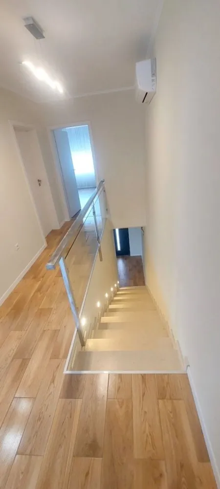 De vânzare casă premium tip duplex, vedere spre Lacul Brates, comision 0%