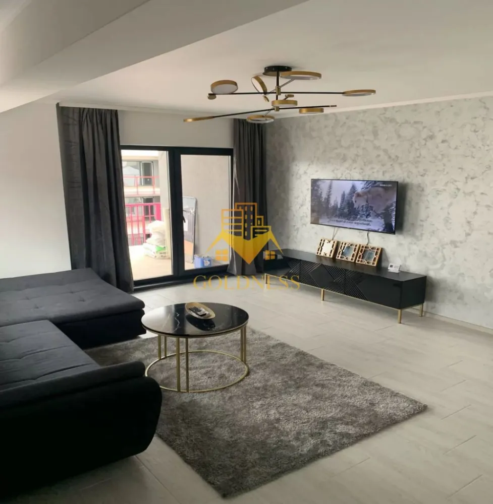 2 camere, Parcare, Zona Vivo Mall, Amethyst, Metro, Momax, Floresti - GOLDNESS Imobiliare vă propune spre închiriere un apartament cu 2 camere complet mobilat și utilat, la etajul 6 într-un imobil de 7 etaje, situat în Floresti.
Dispune de loc de parcare in subteran!
Se află în apropierea stațiilor de transport în comun, magazine, restaurante, spații verzi, farmacii, vivo mall etc. 

Apartamentul este compartimentat astfel:
 - living cu canapea extensibila, masuta de cafea, comoda si tv.
 - dormitor cu pat matrimonial, dressing, noptiere.
 - bucatarie complet utilată și mobilată, loc de servit masa.
 - baie cu cada și dulap pentru depozitare.
 - terasa de 25 mp.

Imobilul este dotat cu toate cele necesare- centrală proprie, frigider, plita electrica, hotă, mașină de spălat haine, masina de spalat vase etc. 

Dacă sunteți interesați de acest apartament și doriți să îl vizionați, dar și pentru alte oferte nu ezitați să ne contactați telefonic sau prin e-mail. Vă stăm la dispoziție!
Pentru intermediere se percepe un comision de 50% din prețul chiriei!