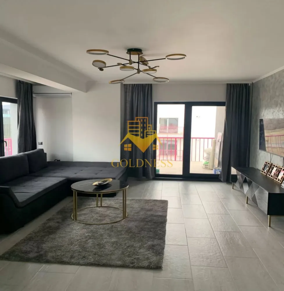 2 camere, Parcare, Zona Vivo Mall, Amethyst, Metro, Momax, Floresti - GOLDNESS Imobiliare vă propune spre închiriere un apartament cu 2 camere complet mobilat și utilat, la etajul 6 într-un imobil de 7 etaje, situat în Floresti.
Dispune de loc de parcare in subteran!
Se află în apropierea stațiilor de transport în comun, magazine, restaurante, spații verzi, farmacii, vivo mall etc. 

Apartamentul este compartimentat astfel:
 - living cu canapea extensibila, masuta de cafea, comoda si tv.
 - dormitor cu pat matrimonial, dressing, noptiere.
 - bucatarie complet utilată și mobilată, loc de servit masa.
 - baie cu cada și dulap pentru depozitare.
 - terasa de 25 mp.

Imobilul este dotat cu toate cele necesare- centrală proprie, frigider, plita electrica, hotă, mașină de spălat haine, masina de spalat vase etc. 

Dacă sunteți interesați de acest apartament și doriți să îl vizionați, dar și pentru alte oferte nu ezitați să ne contactați telefonic sau prin e-mail. Vă stăm la dispoziție!
Pentru intermediere se percepe un comision de 50% din prețul chiriei!