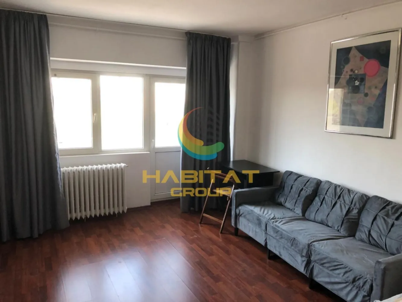 Garsoniera de inchiriat mobilata Tineretului metrou - Prezentam spre inchiriere o garsoniera mobilata, pozitionata excelent ultracentral, zona Tineretului.

Garsoniera se inchiriaza complet mobilata si utilata.
Zona excelenta, ce ofera multiple facilitati, numeroase mijloace de transport in comun la indemana,, la doar 2 minute de centrul orasului.
Chirie 400/pe luna
Garantia chiria pe o luna.
Se percepe comision.
Pentru vizionare/programare vizionare Bianca Albu 0768776697