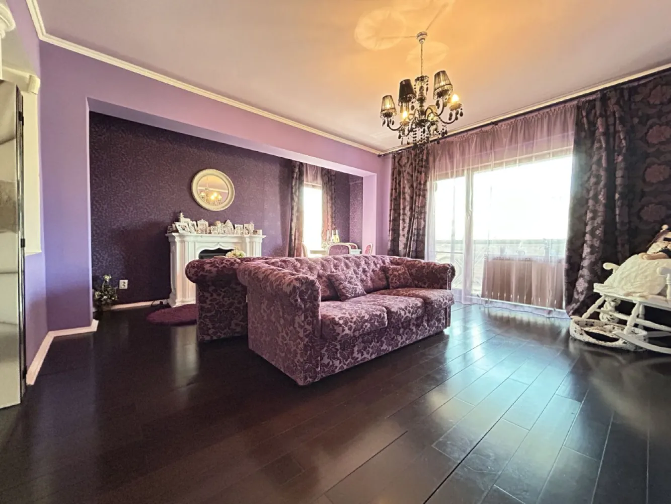 Apartament 2 camere Tomis Plus - loc parcare subteran - Vă propunem spre vânzare un apartament cu 2 camere în zona Tomis Plus, la etajul 2 al unui imobil cu 2 etaje, edificat în anul 2011. Blocul este izolat termic.

Apartamentul este decomandat, are 1 grup sanitar, 2 balcoane (3 mp și 10 mp) și o suprafață totală de 71.75 mp. În plus, imobilul dispune de un loc de parcare subteran în proprietate.

Geamurile sunt tip termopan, ușa de la intrare este metalică. Încălzirea se face cu ajutorul centralei termice proprii. Vederea imobilului este bilaterală. 

Imobilul se află într-o zonă cu acces facil la hipermarket-uri, loc de joacă pentru copii, școală, grădiniță, supermarket-uri, farmacii, bănci, benzinărie, mijloace de transport în comun. Este ideal pentru orice familie, deoarece zona oferă toate facilitățile.

Avantajele zonei:
- Complex Comercial TOM (5 min)
- Supermarket Profi (3 min)
- Supermarket Mega Image (3 min)
- Farmacii, bănci (3 min)
- Mijloace de transport în comun (3 min)

Beneficiile tehnice:
- Apartament decomandat
- Suprafață generoasă (71.75 mp)
- Bloc izolat termic
- 2 balcoane închise
- Garaj – loc parcare subteran
- Centrală termică
- Gresie, faianță, parchet, termopane

Modalități de cumpărare:
- cash
- credit (imobiliar/ipotecar/Noua Casa)

Avantajele zonei și beneficiile proprietății îți oferă un confort sporit, siguranța unui cămin cald și primitor și sentimentul de acasă.

Sună ACUM pentru stabilirea unei vizionări!

Vizionarea imobilului este condiționată de semnarea acordului de vizionare.