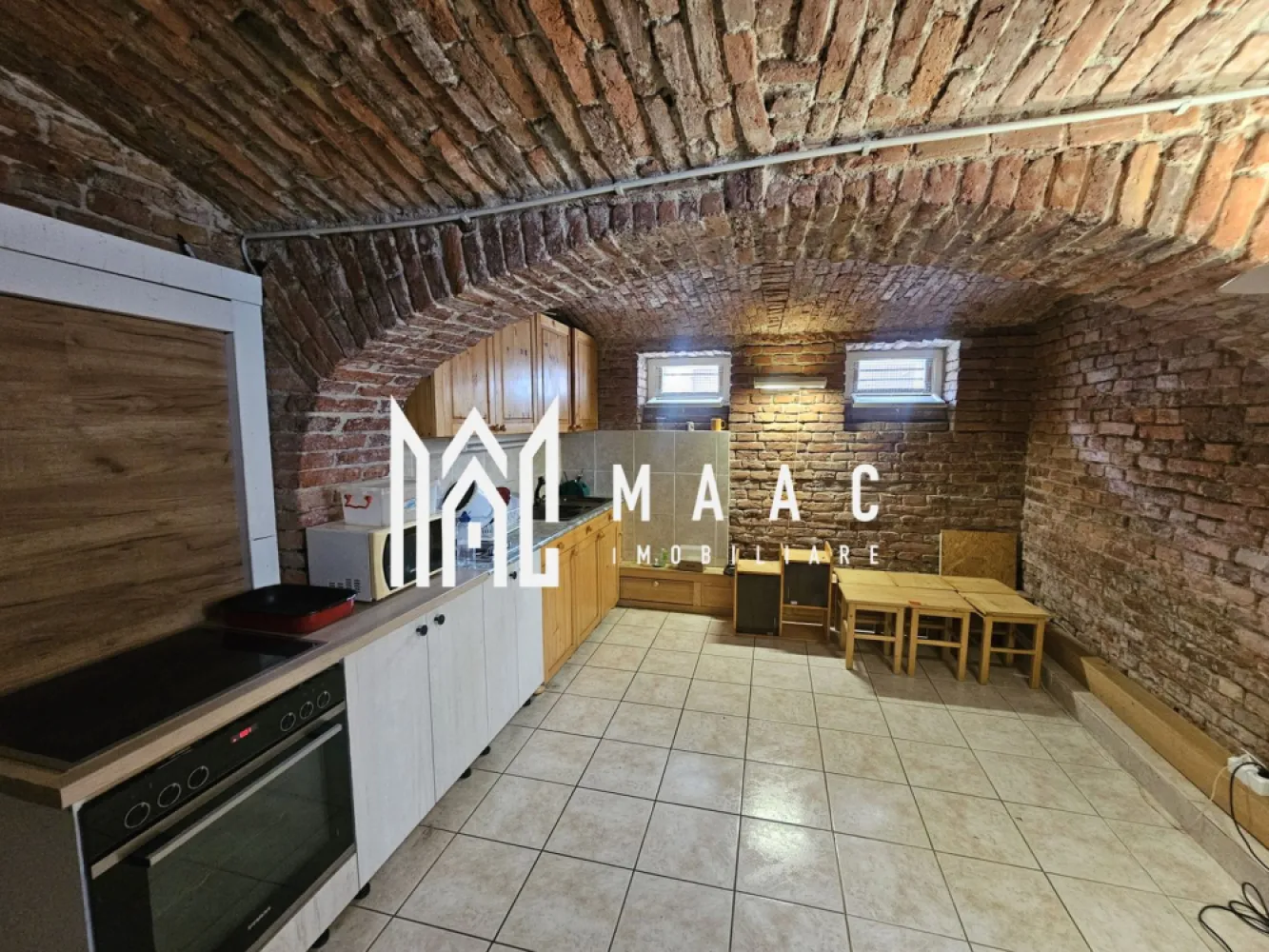Casa Individuala | 8 camere | 6 bai | 300 mpu | Turnisor