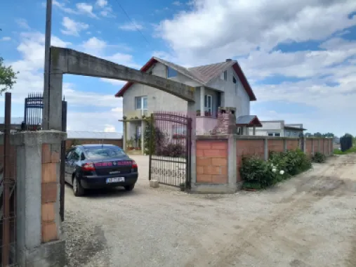 VARASTI / GR - CASA P+1+M (4 CAM) DE VANZARE