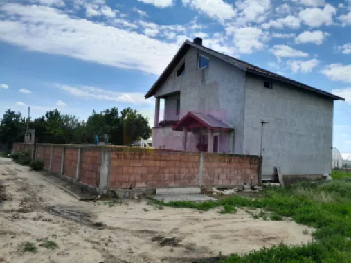 VARASTI / GR - CASA P+1+M (4 CAM) DE VANZARE