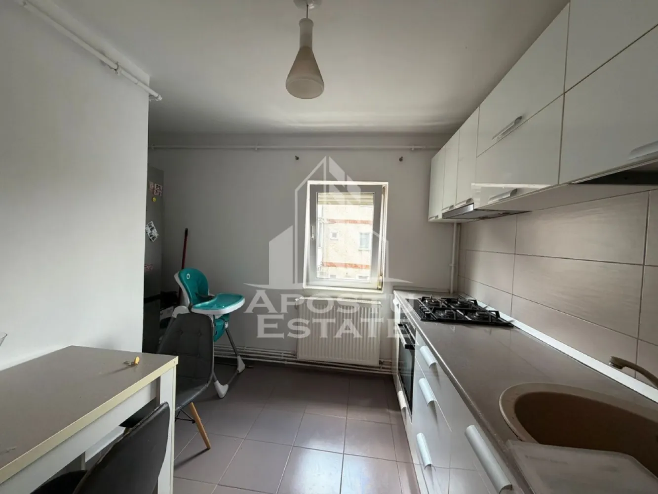 Apartament cu 3 camere, de vanzare, zona Kiriac, Timisoara