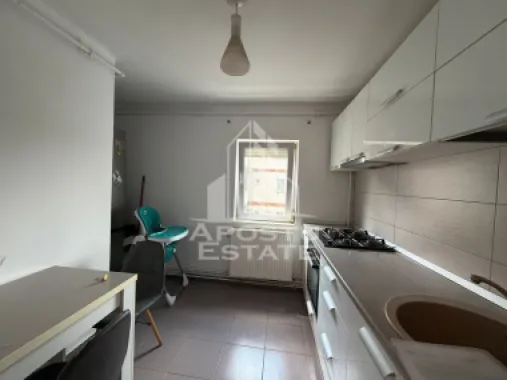 Apartament cu 3 camere, de vanzare, zona Kiriac, Timisoara