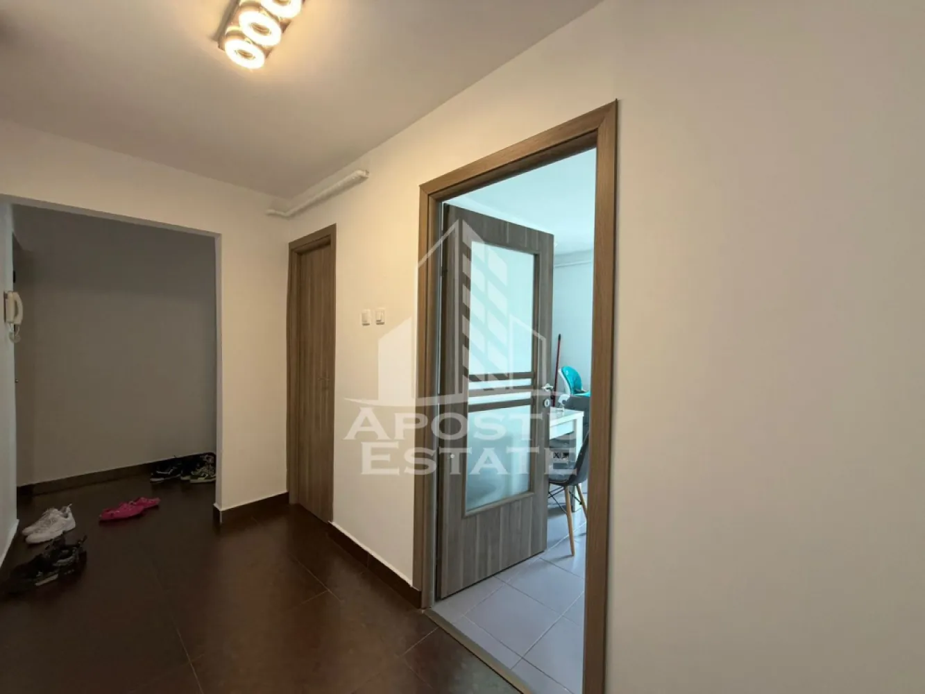 Apartament cu 3 camere, de vanzare, zona Kiriac, Timisoara