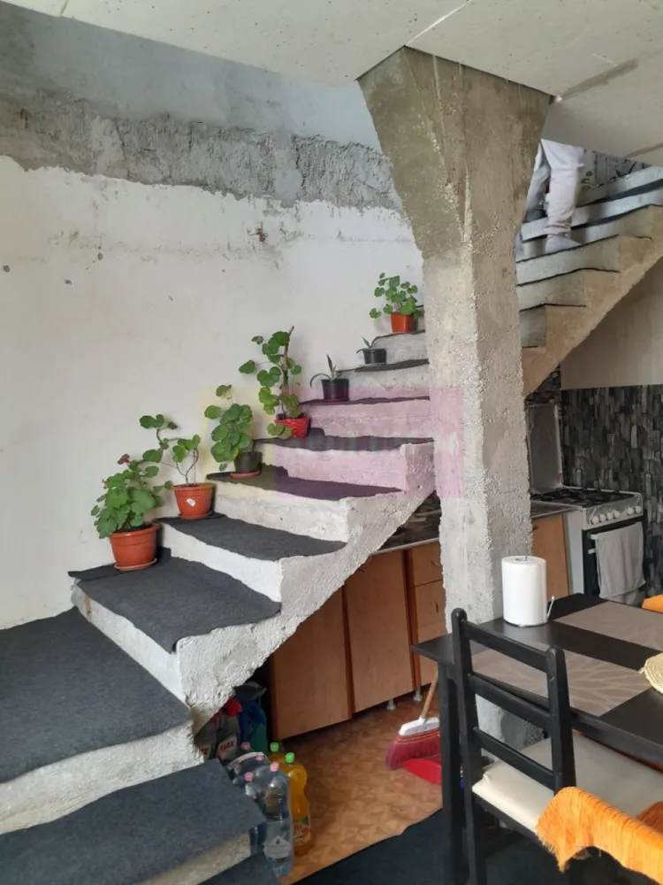 VARASTI / GR - CASA P+1+M (4 CAM) DE VANZARE