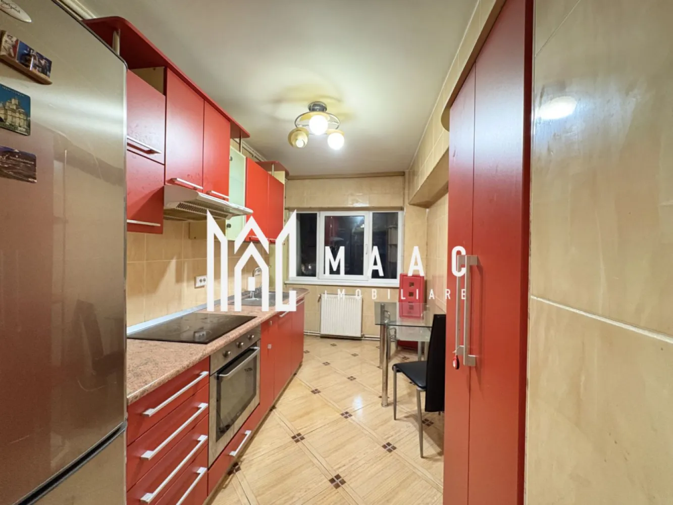 Apartament 3 camere I 2 bai I Central I Zona Milea - MAAC imobiliare va propune spre închiriere un apartament cu 3 camere, situat la etajul 4 al unui bloc amplasat în zona Bulevardului Milea. Locuinta cuprinde: living, bucătărie separată, 2 dormitoare-unul cu baie proprie, balcon. Baia are geam. Disponibil imediat. Se preda mobilat/utilat. Se percepe garanție in cuantum de 400€. Se inchiriaza pe minim 12 luni. Nu sunt acceptate animalele de companie. Nu se fumeaza in locatie. Pentru mai multe detalii precizați ca ați văzut anunțul cu ID CP2878849 }}