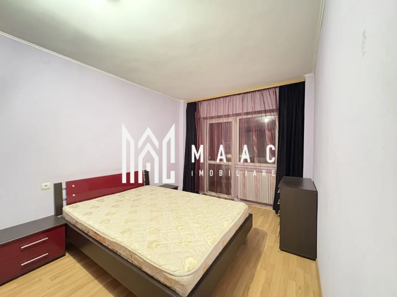 Apartament 3 camere I 2 bai I Central I Zona Milea - MAAC imobiliare va propune spre închiriere un apartament cu 3 camere, situat la etajul 4 al unui bloc amplasat în zona Bulevardului Milea. Locuinta cuprinde: living, bucătărie separată, 2 dormitoare-unul cu baie proprie, balcon. Baia are geam. Disponibil imediat. Se preda mobilat/utilat. Se percepe garanție in cuantum de 400€. Se inchiriaza pe minim 12 luni. Nu sunt acceptate animalele de companie. Nu se fumeaza in locatie. Pentru mai multe detalii precizați ca ați văzut anunțul cu ID CP2878849 }}