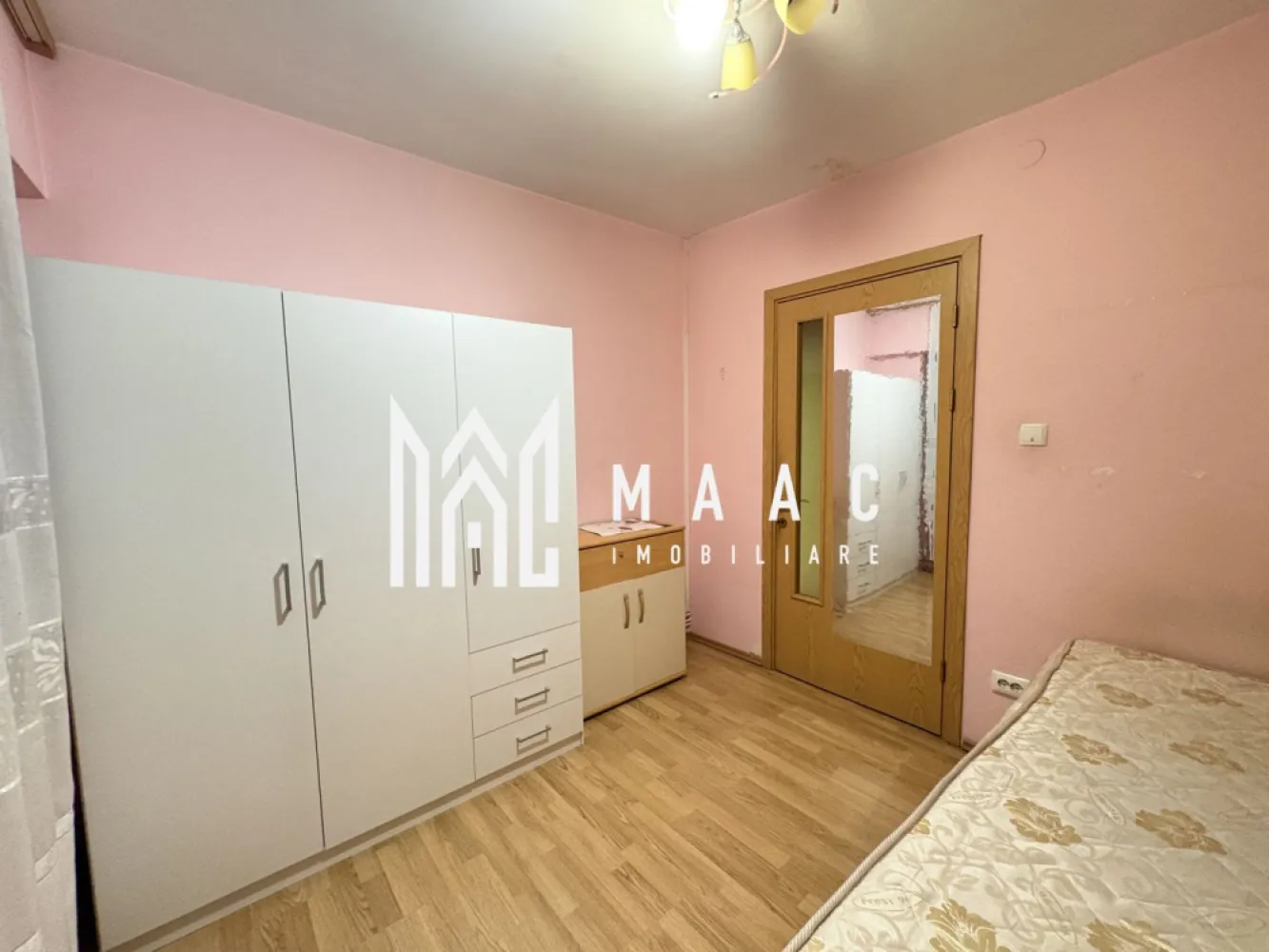 Apartament 3 camere I 2 bai I Central I Zona Milea