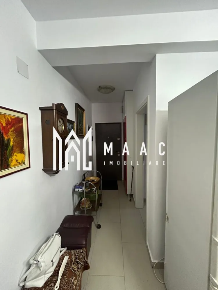 Apartament 3 camere I 2 locuri parcare I Etajul 1 I Bieltz - MAAC IMOBILIARE va prezinta, spre vânzare, un apartament deosebit cu 3 camere, situat la etajul 1 al unui imobil select, amplasat într-un cadru deosebit, pe malul râului Cibin — o locație care îmbină armonios liniștea naturii cu rafinamentul vieții urbane. Proprietatea se remarcă printr-o compartimentare echilibrată și funcțională, concepută pentru un stil de viață confortabil, elegant, cu accent pe intimitate: living luminos, cu deschidere generoasă, dormitor, bucătărie închisă, separată elegant, ideală pentru un ambient ordonat,rafinat, baie, hol de acces. Incalzire in pardoseala. Aferente locuintei- 2 locuri de parcare (unul subteran, celalalt suprateran). Avantaje: locație premium, cu deschidere către spațiu verde și curs de apă; zonă liniștită, cu valoare rezidențială ridicată; acces rapid către centrul orașului și principalele puncte de interes; ideala atât pentru rezidență personală, cât și pentru investiție pe termen lung. Se preda partial mobilata/utilata. Achizitia se poate face si prin credit bancar.Libera de sarcini. O proprietate dedicată celor care apreciază poziționarea excepțională, eleganța discretă și calitatea vieții, într-un cadru natural privilegiat. Pentru mai multe detalii precizati telefonic ca ati vazut anuntul cu ID:CP2881982 }}