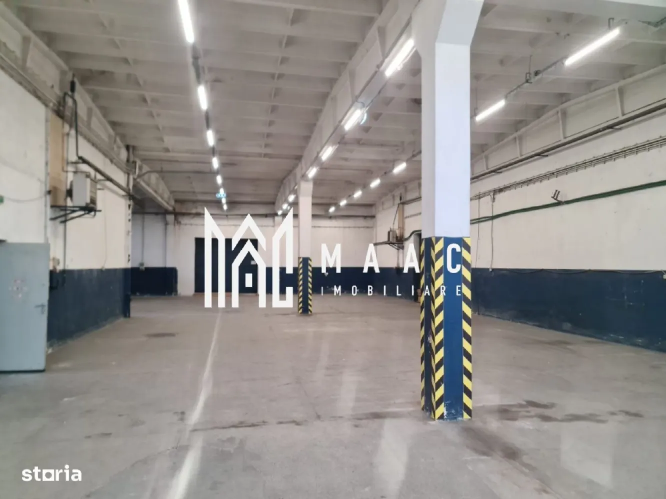 Hala Industrială I 570 mp I Acces Tir I Stefan Cel Mare - MAAC Imobiliare vă propune spre închiriere o hală industrială complet funcțională, situată în Zona Industrială Est din Sibiu – Strada Ștefan cel Mare, la doar 2 minute de accesul către autostrada A1. Suprafață totală: 570 mp, distribuită astfel: Hala principală: 405 mp, ideală pentru activități de producție ușoară, depozitare, distribuție sau showroom comercial Spații administrative: 165 mp, compartimentate în birouri, vestiare și grupuri sanitare 🔧 Caracteristici tehnice: Înălțime utilă: 6 m Acces TIR prin ușă industrială Ușă separată pentru personal Curent trifazic Parcare generoasă – aproximativ 500 mp în curte 📍 Localizare excelentă, cu acces facil la: Autostrada A1 (2 minute) Zone de transport și distribuție Rețea de infrastructură industrială Chirie lunară: 2.000 EUR + garanție în cuantumul unei luni de chirie Perioadă minimă de închiriere: 3 ani Pentru mai multe informații și programarea unei vizionări, vă rugăm să menționați ID anunț: CP2884658 }}