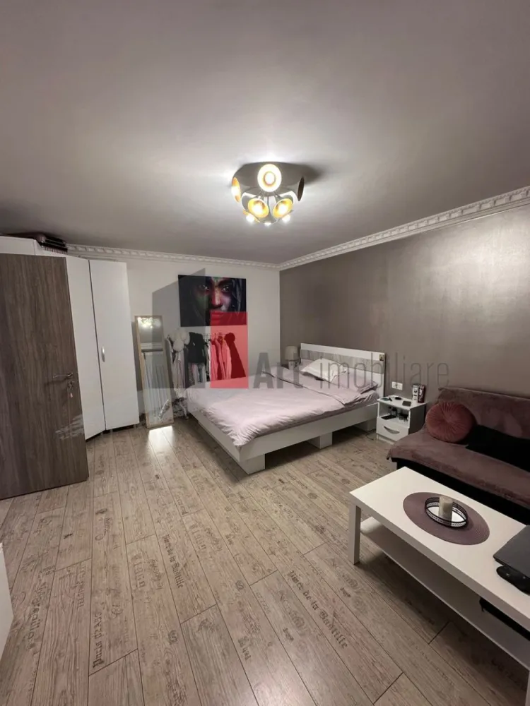 Garsoniera Alba Iulia - Decebal - Va propunem spre vanzare o garsoniera in zona Alba Iulia - Decebal, Etaj 4/4, decomandata, mobilata si utilata complet, renovata, gresie, faianta, parchet, termopan, aer conditionat, 42 m.p., bloc reabilitat termic, ideala investitie, apropiere Unirii, Muncii, Dristor