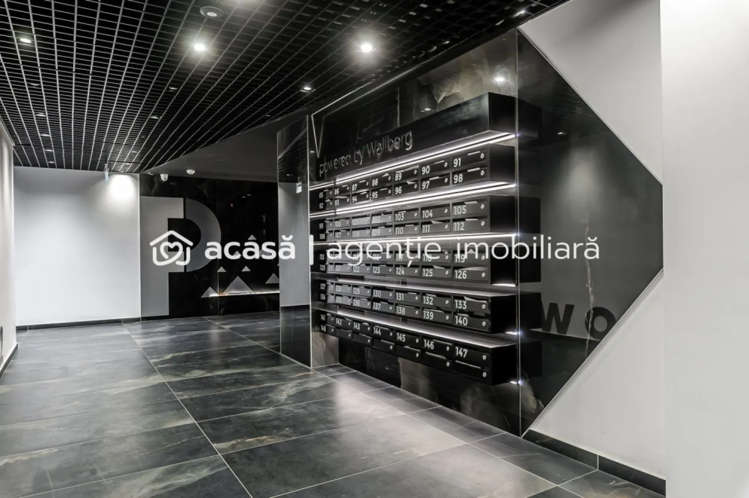XCity Towers: 3 camere modern, etaj 2, living generos - Apartament modern cu 3 camere (2 dormitoare), situat în ansamblul rezidențial XCity Towers – Timișoara, la etajul 2 din 16, ideal atât pentru locuire, cât și pentru investiție.

Locuința are o suprafață utilă de 73 mp și se remarcă printr-un living generos de 24 mp, cu acces direct către un balcon spațios de 10 mp, perfect pentru relaxare sau amenajarea unui colț verde urban.

Compartimentare eficientă:

living spațios cu zonă de zi și ieșire pe balcon
2 dormitoare bine proporționate
bucătărie integrată în zona de zi
baie / grup sanitar
balcon de 10 mp

Apartamentul se predă complet finisat, cu obiecte sanitare incluse, finisaje moderne și materiale de calitate, gata pentru mutare sau valorificare imediată.

Ansamblul XCity Towers oferă un stil de viață urban modern, cu spații verzi generoase, arhitectură contemporană și acces rapid către centre comerciale, școli, restaurante și transport public.

✔️ Etaj intermediar – confort termic și acces facil
✔️ Proiect rezidențial premium
✔️ Cerere ridicată pentru închiriere
✔️ Achiziție direct de la dezvoltator, fără comision

📞 Contact:
Andrei Caracioni telefon 0757 662 907
 

Nu dispui de toată suma? Te ajutăm noi gratuit! Îți obținem oferte de la 16 bănci.

Ai o proprietate de vânzare în Arad și vrei să știi cât valorează cu adevărat?
Sună-mă pentru o evaluare gratuită, fără obligații.

Birou: ACASĂ | Agenție imobiliară Arad
Bulevardul Decebal 2, Arad 310133

Cod proprietate: CP2903787