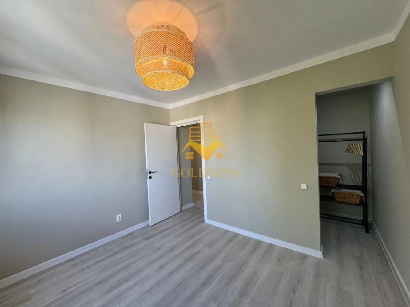 4 camere decomandate, Cartier Manastur, McDonalds, Primaverii,