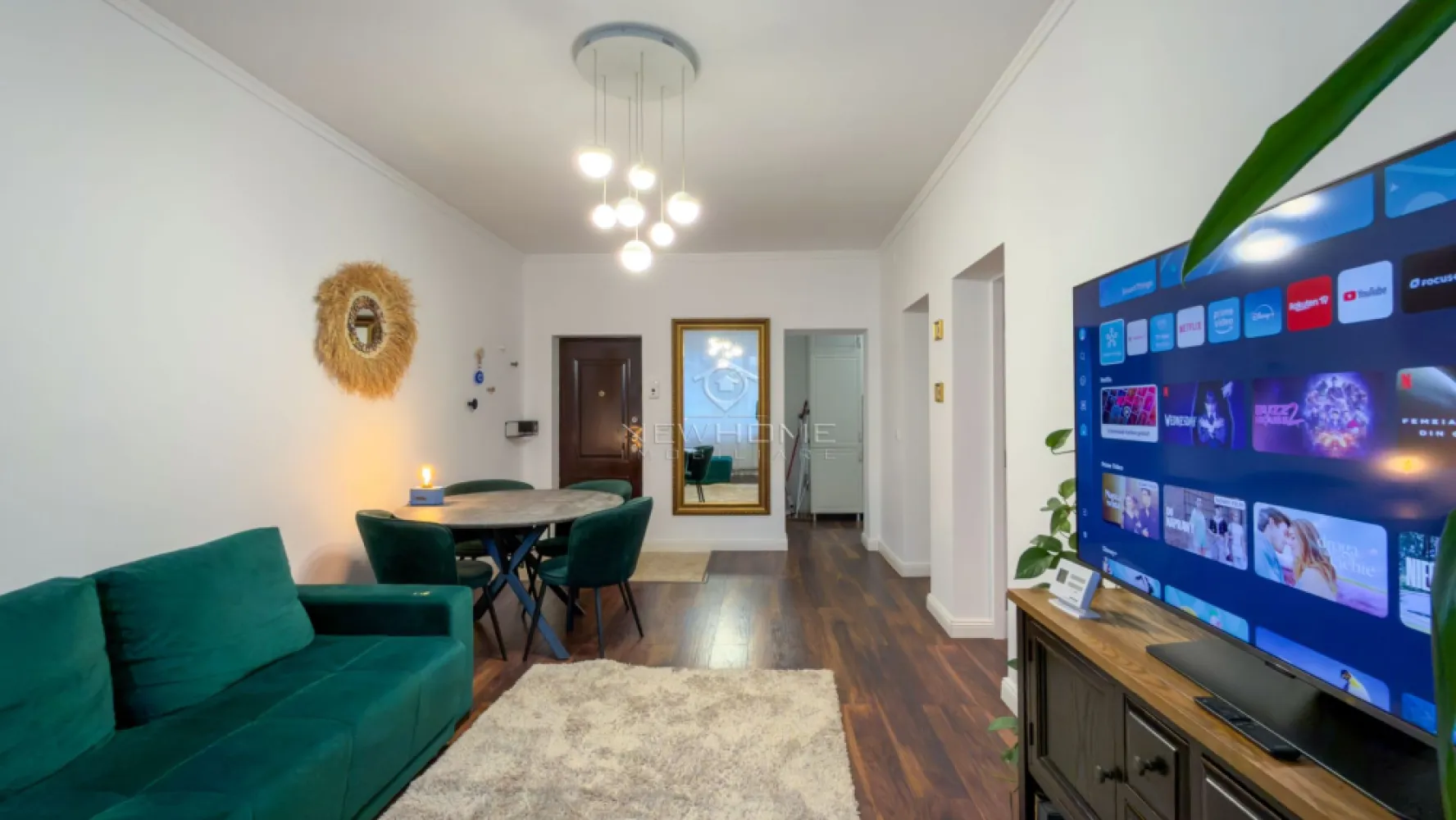 Apartament 2 camere, zona Iulius Mall FSEGA - NewHOME imobiliare ofera in EXCLUSIVITATE spre inchiriere apartament modern cu 2 camere semidecomandat, in zona Iulius Mall. Apartamentul dispune de o suprafata utila de 45 mp, amplasat la etajul 1 din 4 al unui imobil nou finalizat in anul 2010. Compartimentat astfel: hol, living, dormitor, bucatarie, baie. Pentru confortul Dvs. se inchiriaza complet mobilat/utilat, dotat cu centrala termica proprie. Avand in vedere poziția si avantajele zonei este una de interes maxim, datorita pozitionarii fiind in apropiere de Iulius Mall, Porsche Engineering, facultatea FSEGA, Business centre, Iulius Park, etc. Pentru mai multe informatii si pentru a programa o vizionare, contactati-ne cu incredere!