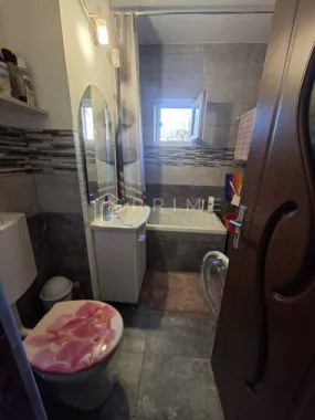 Apartament cu 3 camere, decomandat – Cartier Tudor, Zona Diamant