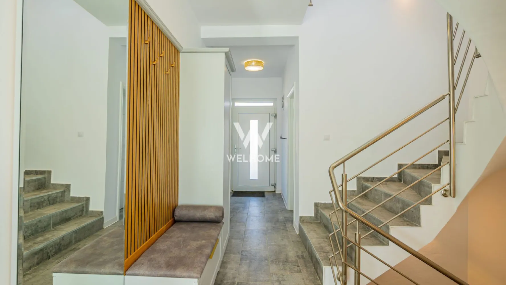 Casa modernă - finisata Premium - 5 camere, Cisnadioara, Sibiu - Casa individuala cu nivel sporit de calitate, pozitionata intr-un ansamblu rezidențial din inima naturii, la doar 15 minute de Sibiu, acces facil spre aeroport și stațiunea turistica Păltiniș. 
Perfect pentru familii care caută liniște, spațiu și calitate superioară a construcției.

Compartimentat astfel:
- 5 camere | 3 băi | 2 bucătării | 2 terase
- Suprafață utilă: 177 mp
- Teren 460mp
- Casa poate fi predata cu sau fără garaj (39 mp)
- Predare: primăvara 2026
- Opțiuni: finisate la cheie sau complet mobilat & utilat.

Detalii tehnice:
Ușă de exterior termopan Rehau – 7 camere
Tâmplărie PVC Rehau Sinego – 3 foi de sticlă cu protectie UV, 7 camere, feronerie Maco Multimatic, mânere Roto
Uși interioare Bella Casa
Parchet 10 mm
Centrală termică în condensare Viessmann + radiatoare Ecorad
Instalație electrică completă – echipamente Schneider
Sape elicopterizate
Pereți interiori: cărămidă 15/25 cm, zugrăviți lavabil alb (2 straturi)
Pereți exteriori: cărămidă 25 cm + izolație polistiren 10 cm
Terasa placata cu gresie, balustrade din inox.
Instalații de apă, canalizare, gaz și curent – funcționale și contorizate individual.
2x locuri de parcacare incluse in pret.

Pret: 280.000 euro + Tva
Comision 0%

Se poate achita cash, credit ipotecar sau rate direct de la constructor.
*Pozele sunt cu titlu de prezentare.
Programeaza o vizionare - 0745 99 55 37 Mihai