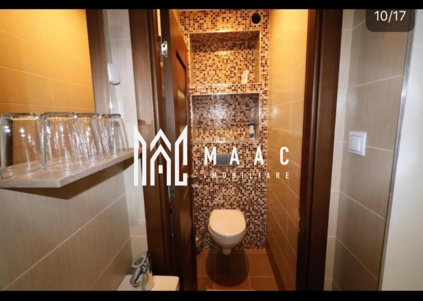 2 garsoniere | Ocazie investitie | Ultracentral - MAAC Imobiliare vă propune spre vânzare un spațiu situat ultracentral, într-o zonă cu trafic intens și vizibilitate foarte bună.

Proprietatea este utilizată în prezent în regim hotelier, însă datorită poziționării și compartimentării sale, poate fi folosită și ca spațiu comercial, birouri, cabinet, salon sau pentru alte activități.

Imobilul este înscris în CF ca apartament și este compartimentat în două garsoniere separate, fiecare cu intrare individuală – una la parter și una la etaj.

Spațiile sunt renovate complet și beneficiază de schimbare de destinație realizată la primărie.

Suprafața utilă este de 37 mp, la care se adaugă boxă la beci și boxă în pod.

Se vinde complet mobilat și utilat, exact ca în fotografii, fiind pregătit pentru utilizare imediată sau investiție.

Avantaje:

- locație ultracentrală
- potrivit pentru investiție
- ideal pentru regim hotelier, birouri sau activitate comercială
- două spații separate
- intrări individuale
- renovat complet
- boxă beci + boxă pod
- disponibil imediat

Pentru mai multe detalii sau programarea unei vizionări, nu ezitați să ne contactați specificand ID: CP3117958