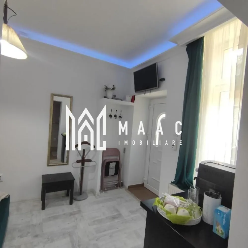 2 garsoniere | Ocazie investitie | Ultracentral - MAAC Imobiliare vă propune spre vânzare un spațiu situat ultracentral, într-o zonă cu trafic intens și vizibilitate foarte bună.

Proprietatea este utilizată în prezent în regim hotelier, însă datorită poziționării și compartimentării sale, poate fi folosită și ca spațiu comercial, birouri, cabinet, salon sau pentru alte activități.

Imobilul este înscris în CF ca apartament și este compartimentat în două garsoniere separate, fiecare cu intrare individuală – una la parter și una la etaj.

Spațiile sunt renovate complet și beneficiază de schimbare de destinație realizată la primărie.

Suprafața utilă este de 37 mp, la care se adaugă boxă la beci și boxă în pod.

Se vinde complet mobilat și utilat, exact ca în fotografii, fiind pregătit pentru utilizare imediată sau investiție.

Avantaje:

- locație ultracentrală
- potrivit pentru investiție
- ideal pentru regim hotelier, birouri sau activitate comercială
- două spații separate
- intrări individuale
- renovat complet
- boxă beci + boxă pod
- disponibil imediat

Pentru mai multe detalii sau programarea unei vizionări, nu ezitați să ne contactați specificand ID: CP3117958