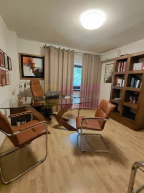 Apartament4 camere pe bd 13Septembrie stradal-Marriott, gresie VERSACE