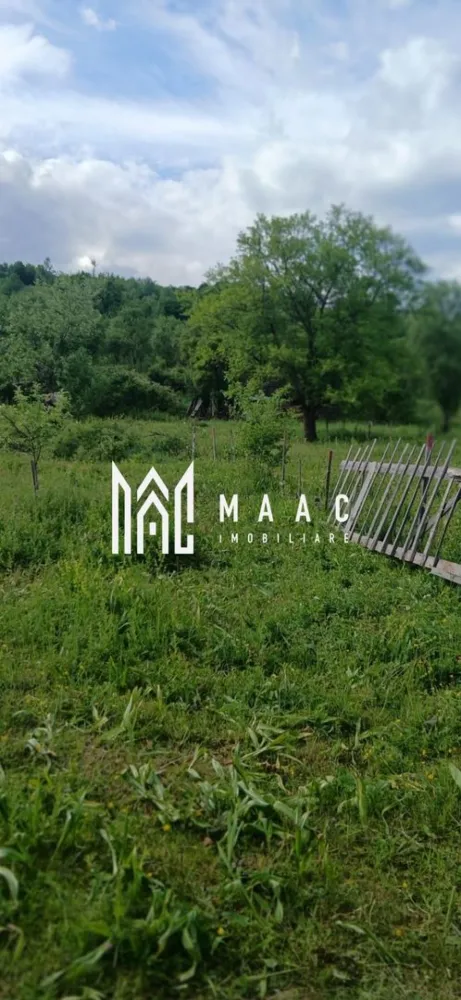 Teren Salatrucel | 830 m | 12 euro/ metru | Intravilan si extravilan | - MAAC Imobiliare vă propune spre vânzare un teren situat în Sălătrucel, într-o zonă deosebit de liniștită și pitorească, ideală pentru cei care își doresc relaxare, natură și aer curat. Proprietatea beneficiază de o priveliște superbă și reprezintă o oportunitate excelentă atât pentru construcția unei case de vacanță, cât și pentru investiție.
Terenul are o suprafață generoasă de 8.300 mp, este intabulat și dispune de acces direct la drum, având utilitățile disponibile la poartă.
Caracteristici:
Teren situat în Sălătrucel
Suprafață totală de 8.300 mp
Teren intabulat
Deschidere la drum de 5 ml
Acces facil
Priveliște panoramică superbă
Zonă liniștită și aerisită
Utilități:
Utilități disponibile la poartă
Acces direct din drum
Avantaje:
Zonă de munte cu peisaj deosebit
Ideal pentru casă de vacanță sau investiție
Aer curat și liniște
Cadru natural relaxant
Potențial excelent pentru dezvoltare turistică sau rezidențială
Această proprietate oferă combinația perfectă între natură, intimitate și accesibilitate, fiind alegerea ideală pentru cei care caută un refugiu într-o zonă montană autentică.
Pentru mai multe informații și programarea unei vizionări, echipa MAAC Imobiliare vă stă la dispoziție.ID 3114853