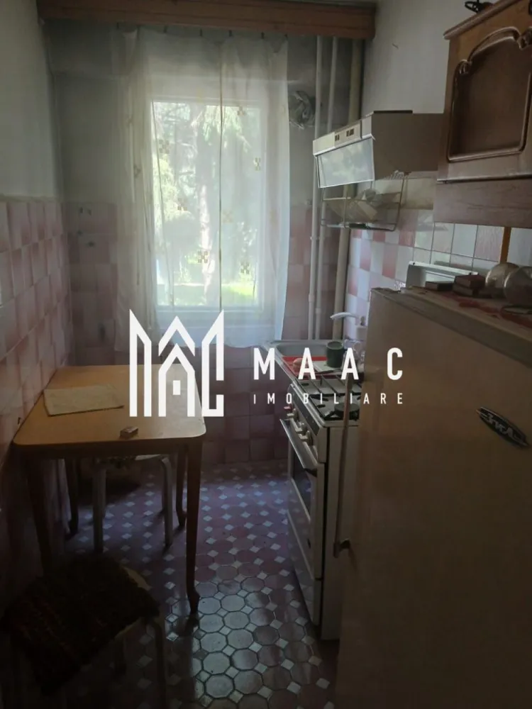 Apartament 2 camere | Etaj 1 | 40.2mp | - MAAC Imobiliare vă propune spre vânzare un apartament cu 2 camere, situat în Râmnicu Vâlcea, într-un bloc construit în anul 1983, amplasat într-o zonă liniștită și bine conectată la principalele puncte de interes ale orașului. Proprietatea reprezintă o oportunitate excelentă pentru cei care își doresc să amenajeze locuința după propriul gust sau pentru investiție.
Apartamentul nu a fost locuit de aproximativ 20 de ani și necesită renovare completă, oferind însă un potențial foarte bun datorită compartimentării practice și poziționării avantajoase.
Caracteristici:
Apartament cu 2 camere
Suprafață utilă de 40,2 mp
Etaj 1 din 4
Bloc construit în 1983
Compartimentare practică
Balcon
Ideal pentru renovare și personalizare
Potrivit pentru locuit sau investiție
Compartimentare:
Living
Dormitor
Bucătărie
Baie
Hol
Balcon
Avantaje:
Etaj intermediar
Zonă liniștită și accesibilă
Aproape de magazine, școli și mijloace de transport
Posibilitate de amenajare modernă
Ideal pentru investiție sau locuință personală
Preț atractiv pentru zonă și potențial
Preț: 55.000 Euro
Pentru mai multe informații și programarea unei vizionări, echipa MAAC Imobiliare vă stă la dispoziție. ID 3111608