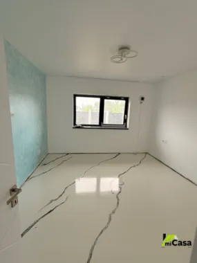 Casă cu 6 camere, în Șendreni