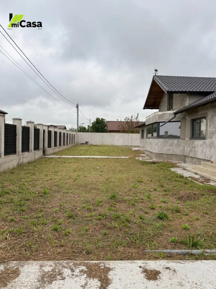 Casă cu 6 camere, în Șendreni