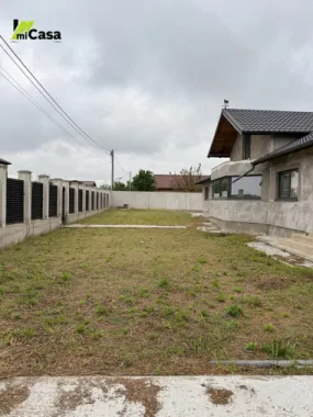 Casă cu 6 camere, în Șendreni