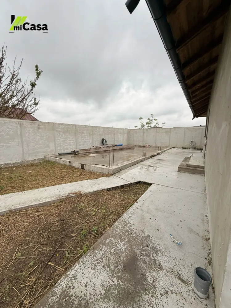 Casă cu 6 camere, în Șendreni