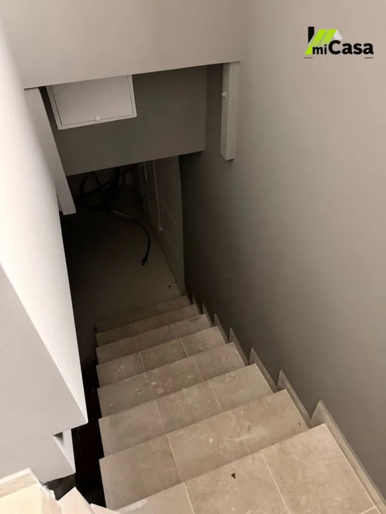 Casă cu 6 camere, în Șendreni