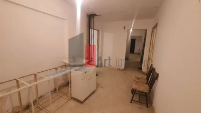 Ap 4 cam Giurgiu decomandat, parter