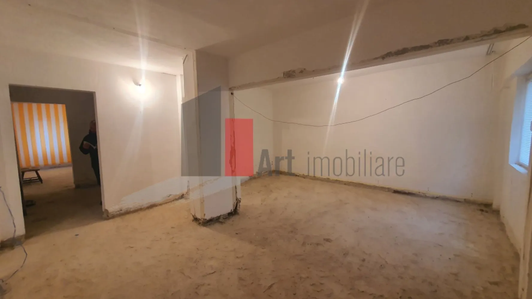 Ap 4 cam Giurgiu decomandat, parter