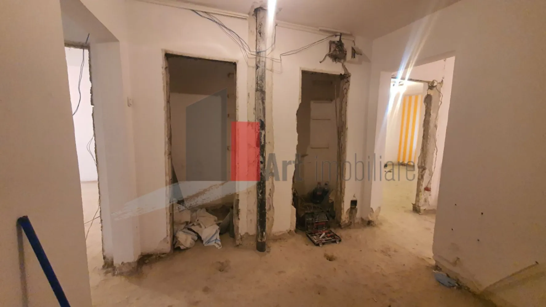 Ap 4 cam Giurgiu decomandat, parter