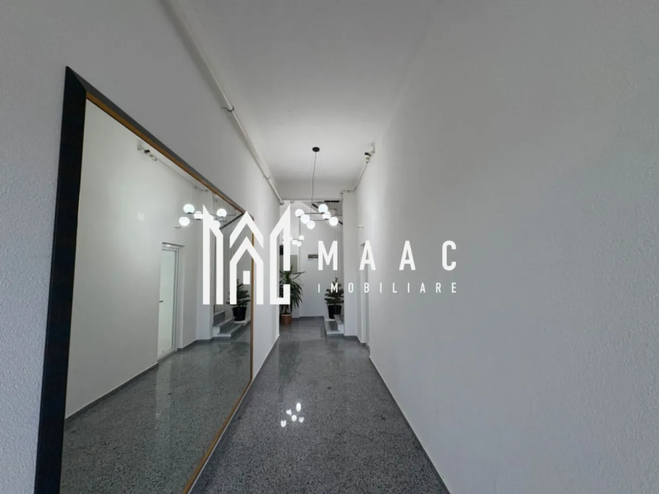 Penthouse 3 camere I 2 bai I Terasa I Calea Cisnadiei - MAAC Imobiliare vă propune spre vânzare un apartament modern și spațios, situat într-un bloc nou, pe Calea Cisnădiei, în imediata apropiere de Lidl și Primărie.

Locuința de tip Penthouse este amplasată la etajul 3 și dispune de o suprafață utilă de 86 mp,terasa de 38mp, fiind compartimentată inteligent pentru a oferi confort și funcționalitate. Apartamentul este compus din living generos cu bucătărie open-space echipata complet, 2 dormitoare luminoase ,2 bai 

Imobilul se predă la cheie, Partial mobilat ,cu finisaje moderne, iar în preț este inclus și un loc de parcare.

O alegere ideală pentru o familie sau pentru cei care își doresc un apartament bine poziționat, într-o zonă în continuă dezvoltare, aproape de magazine, instituții și puncte de interes.

Pentru mai multe detalii precizati ca ati vazut anuntul cu ID CP3116504