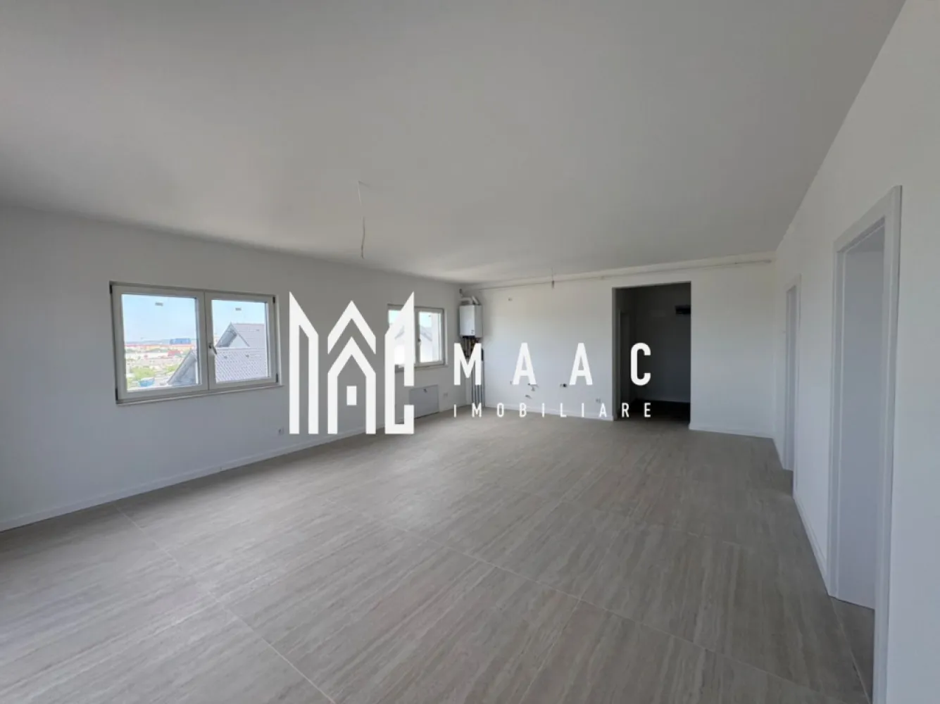 Penthouse 3 camere I 91 mp I Terasa I Calea Cisnadiei - MAAC Imobiliare vă propune spre vânzare un apartament modern și spațios, situat într-un bloc nou, pe Calea Cisnădiei, în imediata apropiere de Lidl și Primărie.

Locuința de tip Penthouse este amplasată la etajul 3 și dispune de o suprafață utilă de 91mp,terasa de 70 mp, fiind compartimentată inteligent pentru a oferi confort și funcționalitate. Apartamentul este compus din living generos cu bucătărie open-space , 2 dormitoare luminoase ,1 baie

Imobilul se predă la cheie, Partial mobilat ,cu finisaje moderne, iar în preț este inclus și un loc de parcare.

O alegere ideală pentru o familie sau pentru cei care își doresc un apartament bine poziționat, într-o zonă în continuă dezvoltare, aproape de magazine, instituții și puncte de interes.

Pentru mai multe detalii precizati ca ati vazut anuntul cu ID CP3120218
