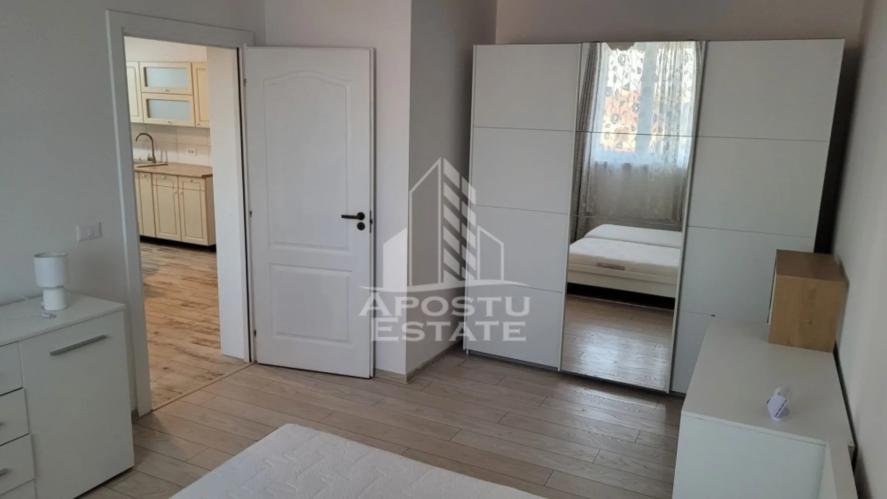 Apartament cu 3 camere, mobilat, cu gradina, in vatra satului Giroc