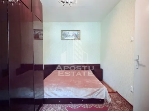 Apartament de vanzare cu doua camere parter Piata Doin Calea Sagului