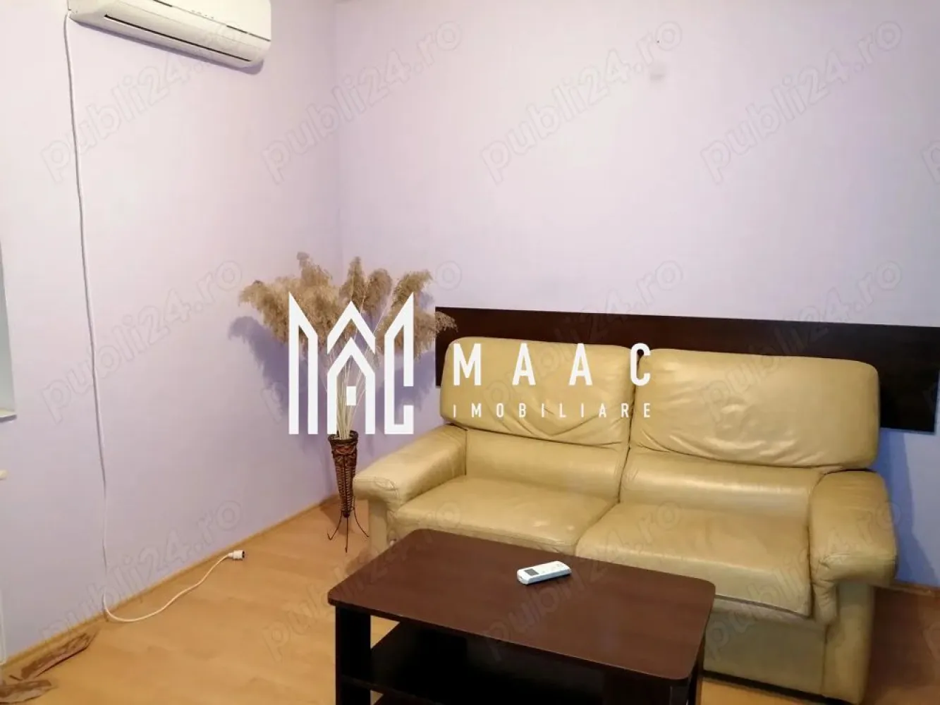 Garsoniera Ostroveni | 35.4 mpu | Centrala proprie | - MAAC Imobiliare vă propune spre vânzare o mansardă spațioasă și bine compartimentată, situată în cartierul Ostroveni – zona Hermes, una dintre cele mai accesibile și apreciate zone din Râmnicu Vâlcea. Proprietatea este decomandată, confort 1 și reprezintă o alegere excelentă atât pentru locuit, cât și pentru investiție.
Locuința se vinde complet mobilată și utilată, fiind pregătită pentru mutare imediată, într-o zonă cu acces rapid către toate facilitățile importante ale orașului.
Caracteristici:
Mansardă decomandată
Confort 1
Situată în Ostroveni – zona Hermes
Compartimentare practică și luminoasă
Ideală pentru locuit sau investiție
Se vinde mobilată și utilată
Preț negociabil
Compartimentare:
Hol de acces
Dormitor luminos
Bucătărie spațioasă
Baie cu fereastră
Dotări:
Mobilier inclus
Electrocasnice incluse
Spații bine optimizate
Locuință pregătită pentru mutare imediată
Avantaje:
Zonă foarte accesibilă
Aproape de:
Școli și grădinițe
Piață
Magazine
Mijloace de transport
Centrul orașului
Ideală pentru cuplu, persoană singură sau investiție
Costuri eficiente de întreținere
Preț: 36.500 Euro negociabil
Pentru mai multe informații și programarea unei vizionări, echipa MAAC Imobiliare vă stă la dispoziție.ID 3118650